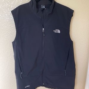 BARELY WORN NORTHFACE VEST